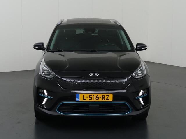 KIA e-Niro ExecutiveLine 64 kWh | Panoramadak | Lederen Bekleding | JBL Audio | Dodehoekdetectie | Stoel/Stuurwielverwarming | Stoelventilatie | Elektrisch bedienbare bestuurdersstoel met geheugenfunctie