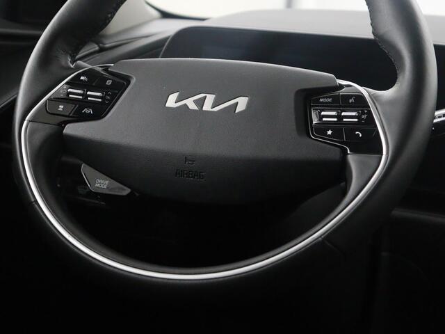 KIA e-Niro EV DynamicPlusLine 64.8 kWh | SOH 94,8% | Panoramadak | Leder | Cruise control | Head-up | Dodehoek detectie | Stuur/stoelverwarming | Camera | Park assist | Climate control | Carplay | Elektrische achterklep