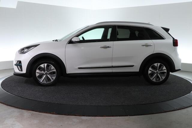 KIA e-Niro ExecutiveLine 64 kWh | SOH 100% | 4 NIEUWE ALL SEASONS |