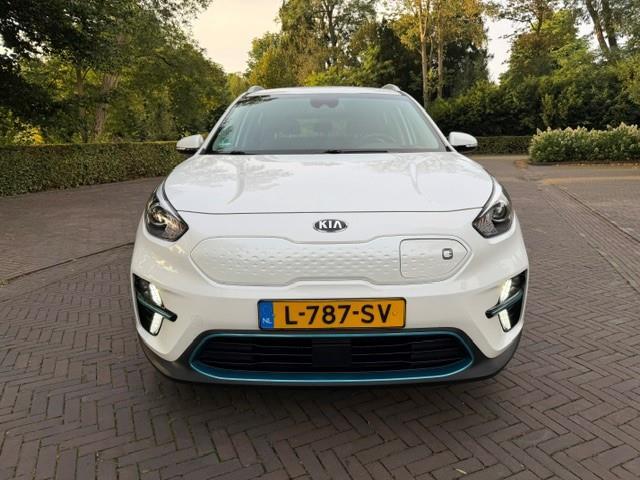 KIA e-Niro Dynamicline 64kWh SOH 100% Warmtepomp/Acarplay/Navi/Halfleer/Led/Fabrieksgarantie
