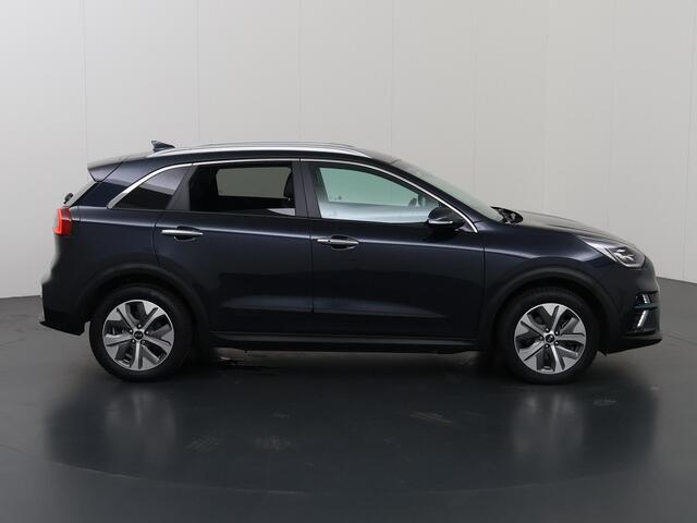KIA e-Niro ExecutiveLine 64 kWh | Ele.verstelbare stoelen + Geheugen | Navigatie | Camera | DAB | Apple CarPlay/Android Auto | Stoelverwarming/Koeling | Stuurverwarming | Adaptieve Cruise Control | JBL Audio |