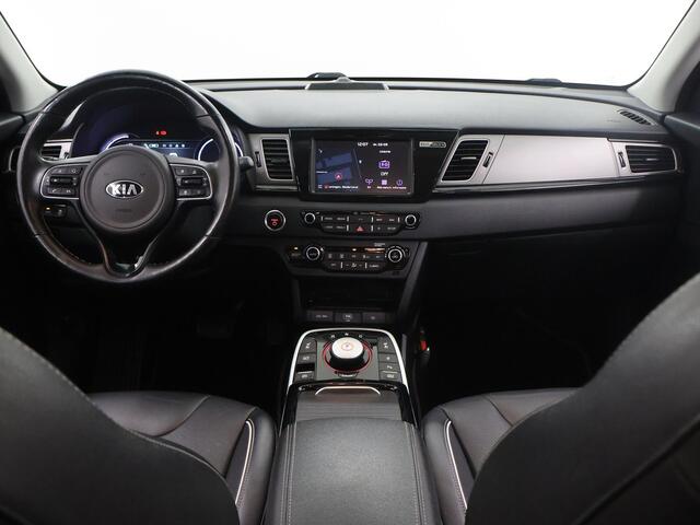 KIA e-Niro ExecutiveLine 64 kWh | Ele.verstelbare stoelen + Geheugen | Navigatie | Camera | DAB | Apple CarPlay/Android Auto | Stoelverwarming/Koeling | Stuurverwarming | Adaptieve Cruise Control | JBL Audio |