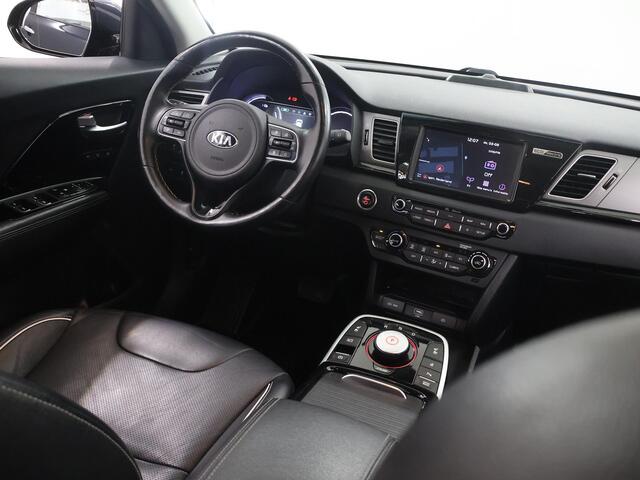 KIA e-Niro ExecutiveLine 64 kWh | Ele.verstelbare stoelen + Geheugen | Navigatie | Camera | DAB | Apple CarPlay/Android Auto | Stoelverwarming/Koeling | Stuurverwarming | Adaptieve Cruise Control | JBL Audio |
