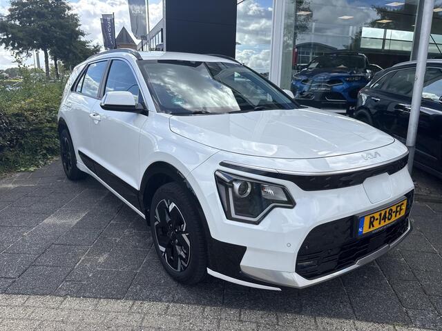 KIA e-Niro EV DynamicLine 64.8 kWh Eerste eigenaar, Volledig dealer onderhouden, Afneembare trekhaak, Zeer nette auto!