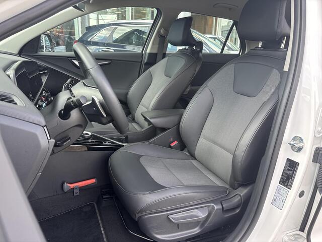 KIA e-Niro EV DynamicLine 64.8 kWh Eerste eigenaar, Volledig dealer onderhouden, Afneembare trekhaak, Zeer nette auto!