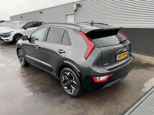 KIA e-Niro EV Light Advanced 64.8 kWh Stuur- & stoelverwarming, parkeersensoren v&a, navigatie, Apple CarPlay/Android Auto, lage KM stand!