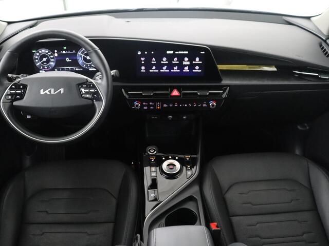 KIA e-Niro EV DynamicPlusLine 64.8 kWh | SOH 95,8% | Panoramadak | Leder | Adaptive cruise | Harman/Kardon | Trekhaak | Camera | Park assist | Stuur/stoel verwarming | Carplay | Climate control | Full LED