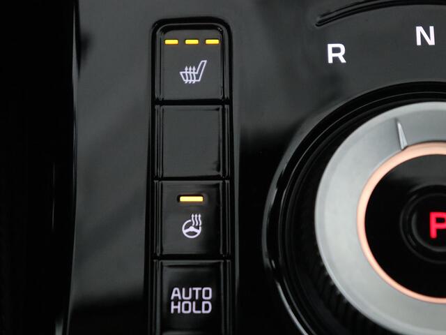 KIA e-Niro EV DynamicPlusLine 64.8 kWh | SOH 95,8% | Panoramadak | Leder | Adaptive cruise | Harman/Kardon | Trekhaak | Camera | Park assist | Stuur/stoel verwarming | Carplay | Climate control | Full LED