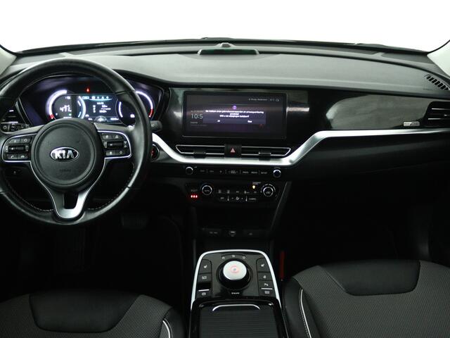 KIA e-Niro DynamicPlusLine 64 kWh | Warmtepomp | Schuifdak | Stuur-/Stoelverwarming |