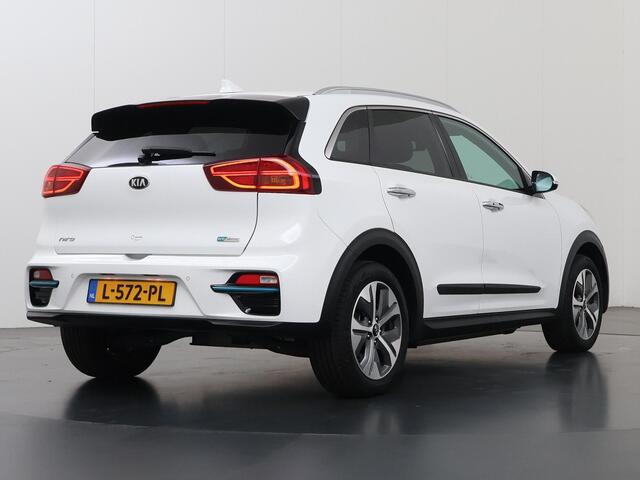 KIA e-Niro ExecutiveLine 64 kWh | Schuif/kantel dak | Stoel/Stuurverwarming | Achteruitrijcamera | Adaptieve Cruise Control |