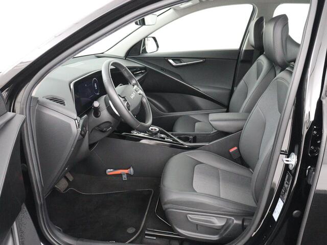 KIA e-Niro EV DynamicLine 64.8 kWh | Adaptive cruise | SOH 96,9% | Half leder | Carplay | Full LED | Keyless | Sfeerverlichting | File Assistent | Camera | Navigatie | Parkeerhulp | Climate control
