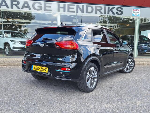 KIA e-Niro ExecutiveLine Sky 64 kWh | SOH: 95.8% | 3 Fase | Warmtepomp | Schuifdak | Leder | Memory Seat |