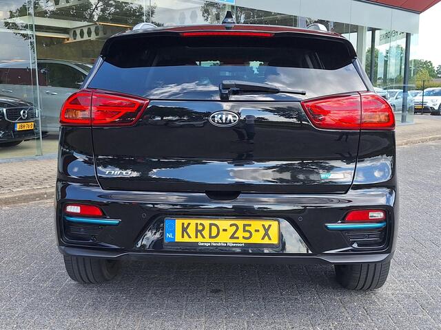 KIA e-Niro ExecutiveLine Sky 64 kWh | SOH: 95.8% | 3 Fase | Warmtepomp | Schuifdak | Leder | Memory Seat |