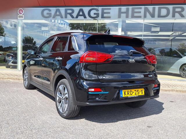 KIA e-Niro ExecutiveLine Sky 64 kWh | SOH: 95.8% | 3 Fase | Warmtepomp | Schuifdak | Leder | Memory Seat |