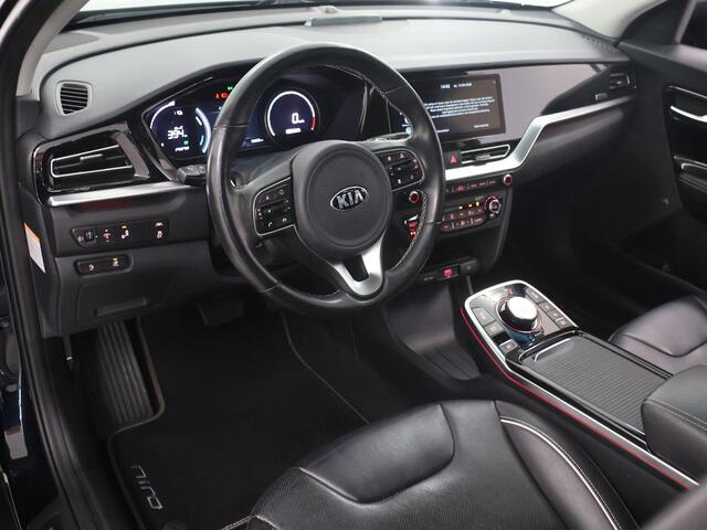 KIA e-Niro ExecutiveLine 64 kWh | Trekhaak | Adaptieve Cruise Control | Schuifdak | JBL Audio | Leder | Winterpakket |