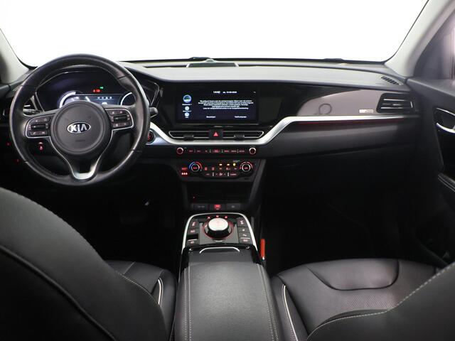 KIA e-Niro ExecutiveLine 64 kWh | Trekhaak | Adaptieve Cruise Control | Schuifdak | JBL Audio | Leder | Winterpakket |