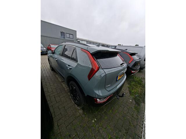 KIA e-Niro EV DynamicPlusLine 64.8 kWh | Trekhaak | Schuifdak | Stuur-/Stoelverwarming |
