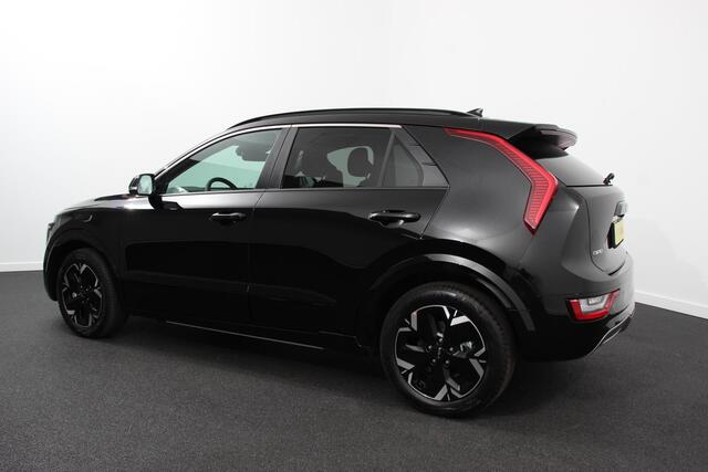 KIA e-Niro EV ExecutiveLine 64.8 kWh Navigatie Half Leder Schuif-kantel dak Elektrische bedienbare achterklep DAB Led Camera