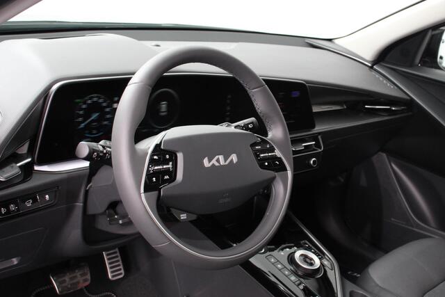 KIA e-Niro EV DynamicPlusLine 64.8 kWh Navigatie Half Leder Schuif-kantel dak Elektrische bedienbare achterklep DAB Led Camera