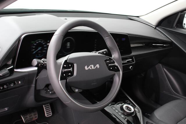 KIA e-Niro EV DynamicPlusLine 64.8 kWh Nieuw Model! Navigatie Half Leder Schuif-kantel dak Electrisch bedienbare achterklep DAB Led Camera