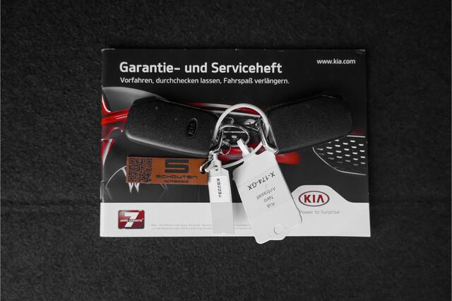 KIA e-Niro DynamicPlusLine 64 kWh Pano Leder ACC Stoelventilatie Trekhaak