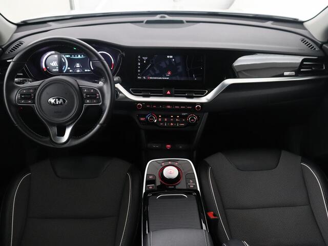 KIA e-Niro ComfortLine 64 kWh | SOH 95.9% | Adaptive cruise | Half Leder | Carplay | Climate control | Camera | Navigatie | Park assist