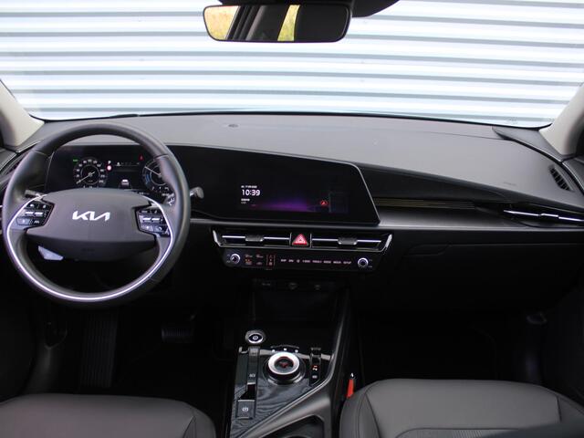 KIA e-Niro EV DynamicLine 64.8 kWh | Trekhaak | Camera | Clima | Cruise adapt. | Navi | 17" LM | Keyless | Apple Carplay/Android Auto |