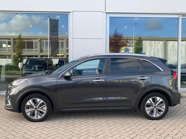 KIA e-Niro ExecutiveLine 64 kWh | Stoel en stuurverwarming | Navigatie | PDC voor en achter | Achteruitrijcamera |