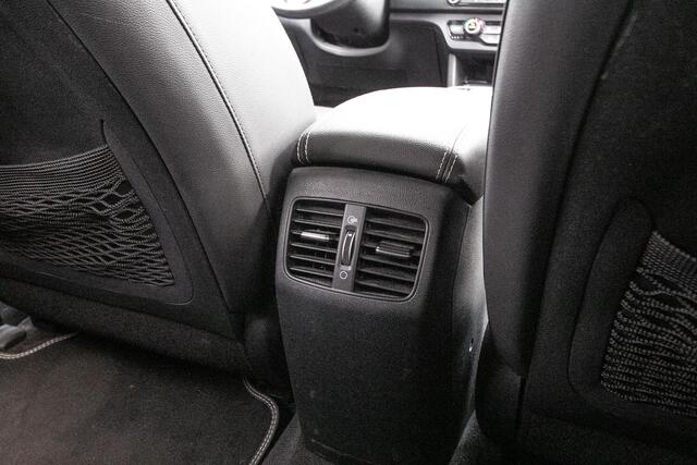 KIA e-Niro ExecutiveLine 64 kWh - 3 Fase | Leer | JBL Audio