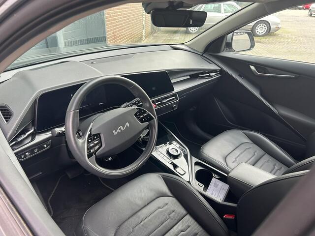 KIA e-Niro EV DYNAMICPLUSLINE 64.8 KWH (100% SOH) I TREKHAAK I SCHUIF/KANTELDAK I STOELVERWARMING I P-CAMERA