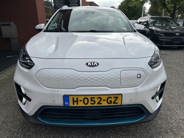 KIA e-Niro ExecutiveLine 64 kWh // FULL LED // NAVI + CARPLAY // LEDER // MEMORY SEAT // PDC V+A // ADAPTIVE CRUISE // STOELVERWARMING + VERKOELING