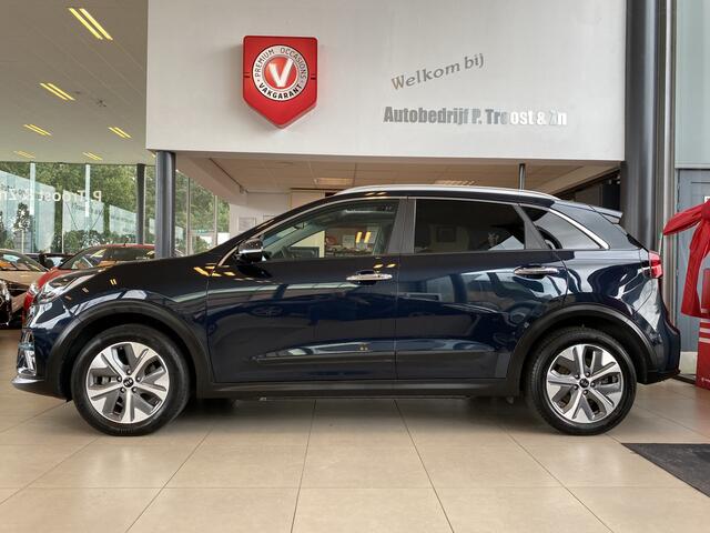 KIA e-Niro DynamicPlusLine 64 kWh!!!,SOH 100%,1e Eigenaar,Dealeronderhouden,Panoramadak,Navigatie,Achteruitrijcamera,Spraakbediening,V&A Sensoren,Keyless,Lane Assist,Leder/Stof&Stoelverwarming,DAB Radio,17 Inch Lmv