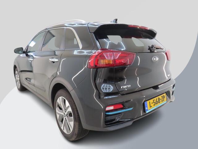 KIA e-Niro ExecutiveLine 64 kWh | SOH 98,1 % | Lederen Interieur | Schuif - Kantel Dak | Navigatie | Dealer onderhouden |