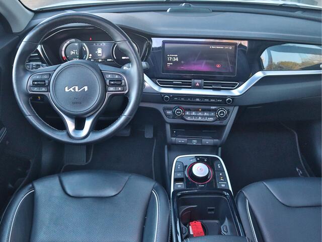 KIA e-Niro ExecutiveLine 64 kWh | Leder | Stoelventilatie | JBL | Schuifdak | Stoelverwarming | tot 10 jaar Garantie! |