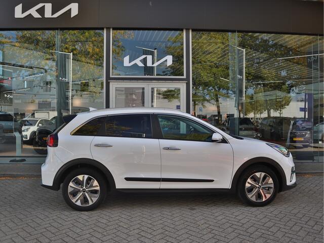 KIA e-Niro ExecutiveLine 64 kWh | Leder | Stoelventilatie | JBL | Schuifdak | All-Seasons | tot 10 jaar Garantie! | – foto 5