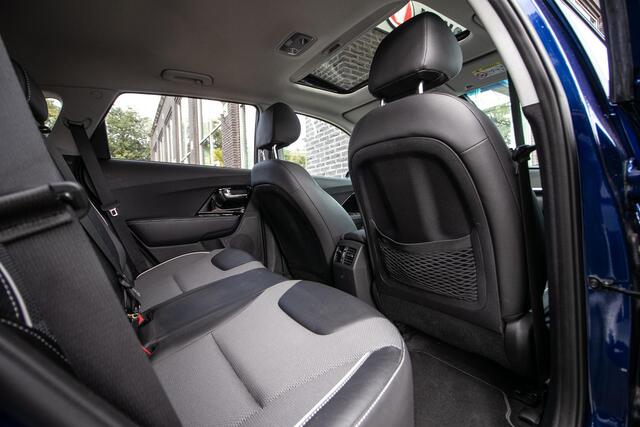KIA e-Niro DynamicPlusLine 64 kWh | Schuif l kantel dak | Trekhaak |
