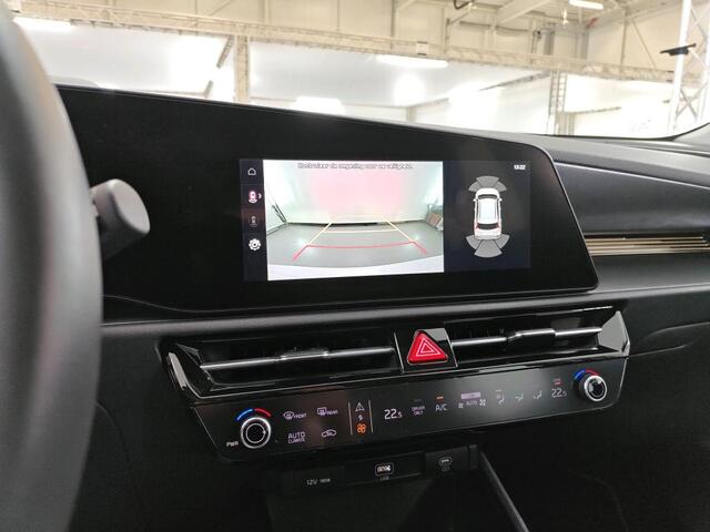KIA e-Niro EV DynamicLine 64.8 kWh NL-AUTO | NAVI | CAMERA | 1/2 LEDER