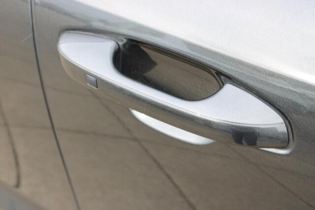 KIA e-Niro EV Light Advanced 64.8 kWh Navigatie / camera – foto 10