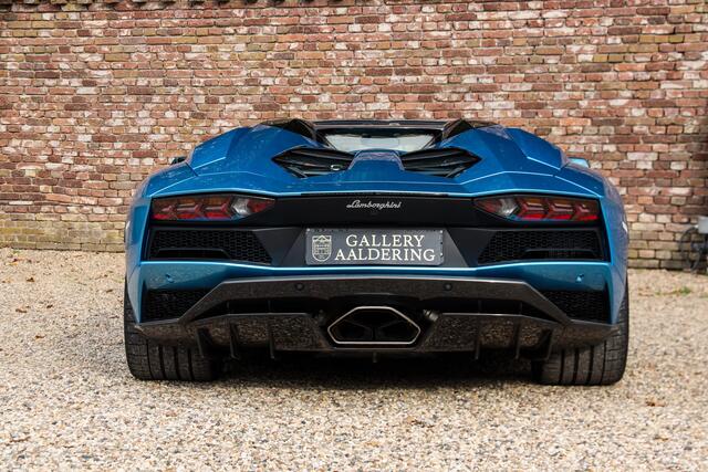 Lamborghini AVENTADOR S Roadster "Blu Aegir over Bianco Polar" "Blu Aegir over Bianco Polar" - First owner saw this color when it was introduced and just had to have it, And with extra blue contrasting stitching and lots of carbon fiber (Ad Personam), Manufacturer and dealer maintenance, The Dianthus wheels and Blu Aegir paint - If Lamborghini itself chose this combination for the launch - it can only be a good choise,Pristine condition