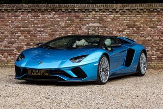 lamborghini-aventador-s-roadster-"blu-aegir-over-bianco-pola