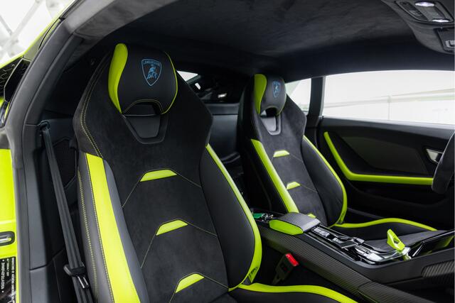 Lamborghini Huracán EVO Fluo Capsule 4WD | Official Lamborghini Service Partner |