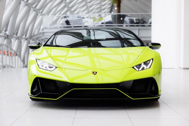 Lamborghini Huracán EVO Fluo Capsule 4WD | Official Lamborghini Service Partner |