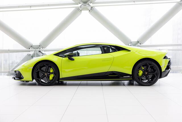 Lamborghini Huracán EVO Fluo Capsule 4WD | Official Lamborghini Service Partner |