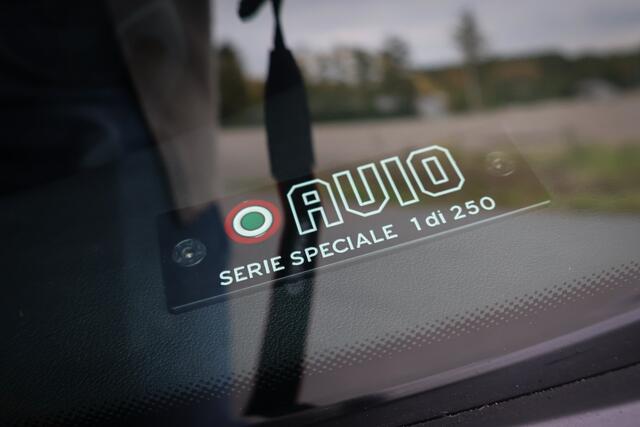 Lamborghini Huracán 5.2 V10 LP610-4 AVIO | 1 OF 250 | 1 EIGENAAR | DEALER ONDERHOUDEN | CRUISE CONTROL | STOELVERWARMING | ELEKTRISCHE STOELEN | LIFT | ACHTERUITRIJCAMERA | KERAMISCH | SENSONUM AUDIO |