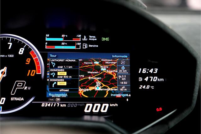 Lamborghini Huracán Lamborghini Huracán 5.2 V10 LP640-4 Performante 471kW/640pk DCT7 CARBON BUCKET SEATS + NAVIGATIE + LIFT + KERAMISCHE REMMEN + CENTRE LOCKS + FORGED CARBON INTERIEUR + ACHTERSPOILER + ALA + ALCANTARA + LED VERLICHTING + CAMERA + 20" LM-VELGEN!!