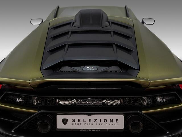 Lamborghini Huracán Sterrato MY24 | Ad Personam | Rally Lights | Dark Chrome & Carbon Twirl