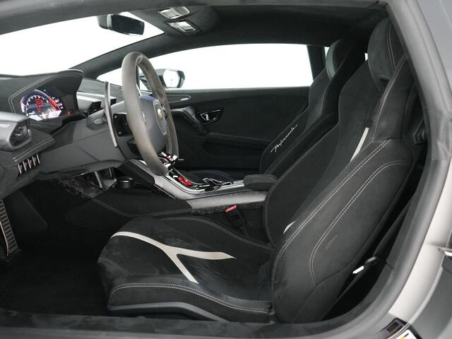 Lamborghini Huracán Performante 5.2 V10 |grigio titans|lift|Sensonum|ALA|1e lak|full PPF|stoelverwarming|achteruitrijcamera|forged carbon|