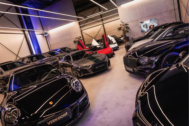 Lamborghini Huracán 5.2 V10 EVO RWD 610 PK | Lift | Carbon Seats | Forged Carbon Composites® | Apple Carplay | Camera | Cruise Control | Dab+ | Nero Ade / Arancio Leonis