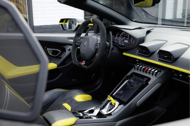 Lamborghini Huracán 5.2 V10 EVO Spyder NOVITEC Giallo Tenerife Lift - Sport Seats - Lamborghini Service Historie