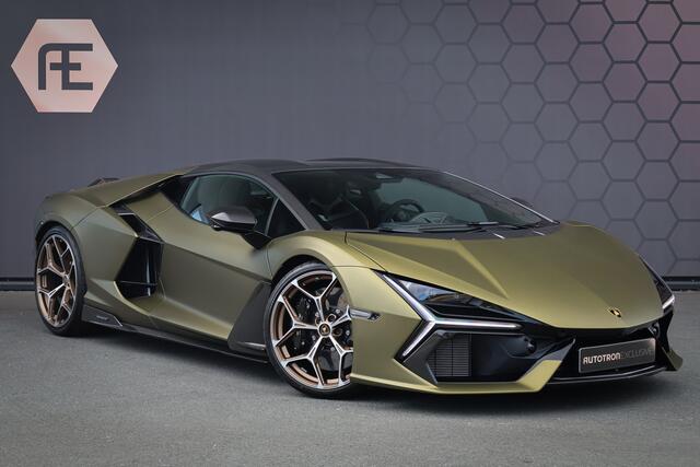 Lamborghini Revuelto | LIFT | CARBON IN & EXTERIEUR | PASSENGER DISPLAY | ADAPTIVE CRUISE | APPLE CARPLAY | SONUS FABER SOUND | PARKING PACK | HEADLAMPS PACKAGE | AMBIENT LIGHT | CUP HOLDERS |